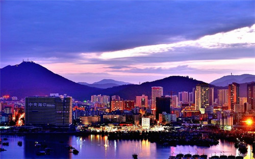 唇香煮语浇头麻辣拌