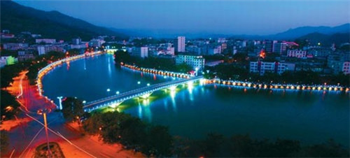 氨基酸洁面乳有哪些品牌的加盟店